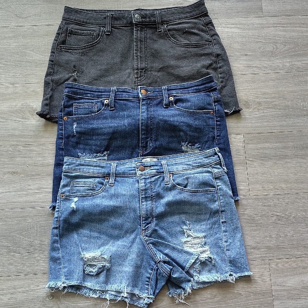 Universal Thread Women Jean Shorts Bundle